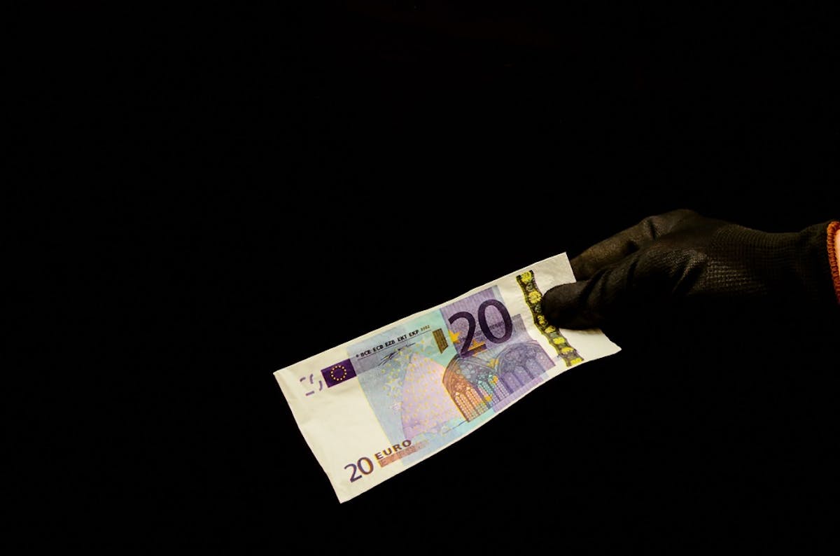 Les faux billets de 20 euros en voie de disparition - Valeurs