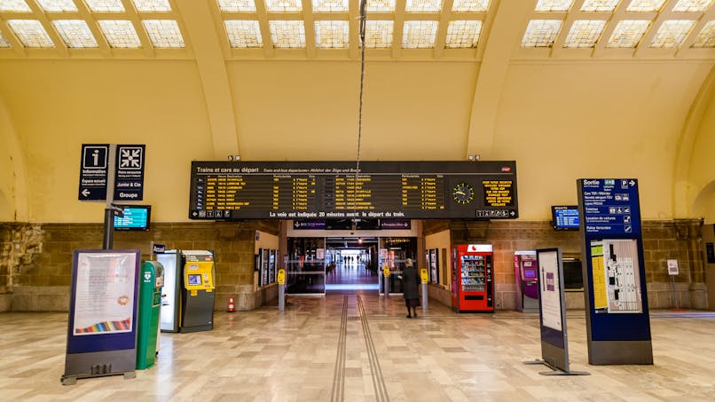 Train retardé ou annulé ? Consultez les compensations dont vous pouvez bénéficier.
