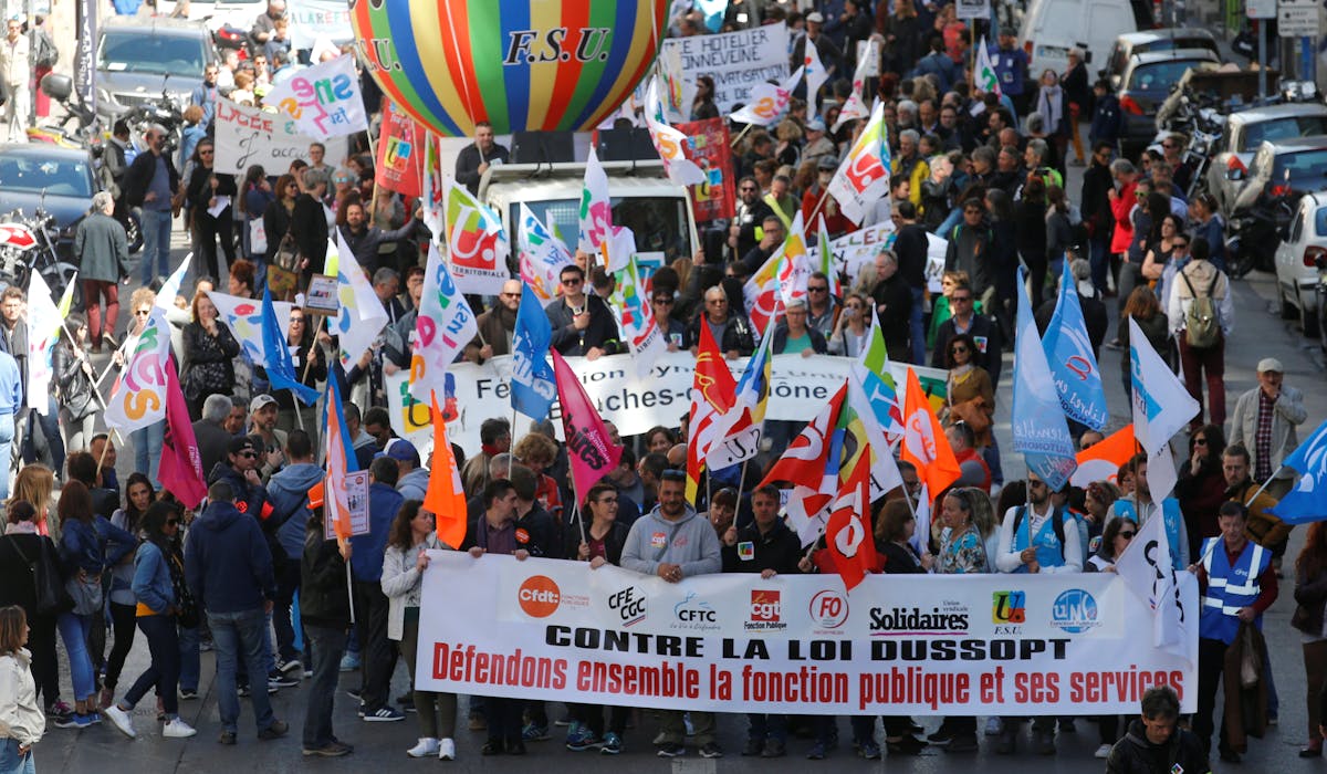 Une manifestation intersyndicale le 9 mai à Marseille.