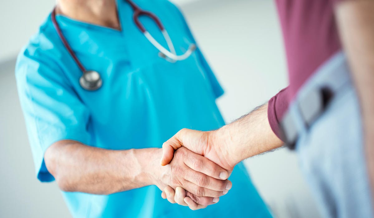 L’AME consiste en une couverture des soins médicaux et hospitaliers à hauteur de 100 %.