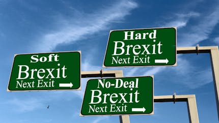 Brexit sans accord : les ressortissants britanniques pourront demander leur titre de séjour en ligne