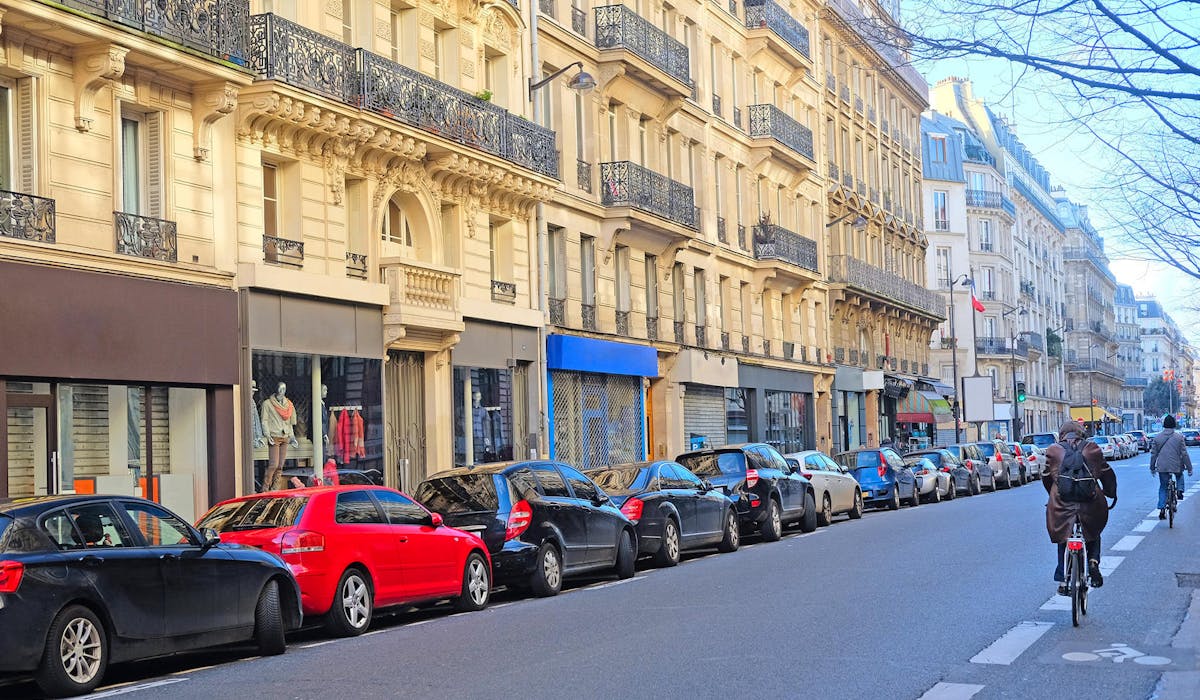 Un forfait de post-stationnement peut vous être exigé.