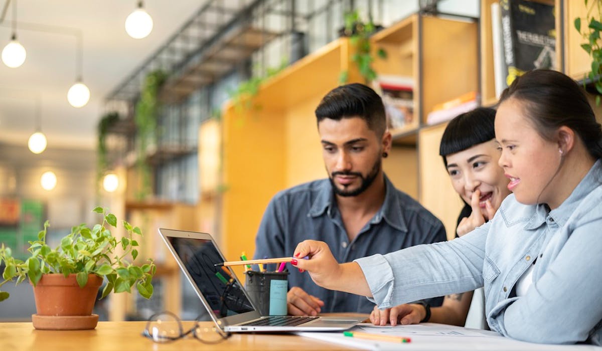 Travailleurs Handicapes La Strategie Du Gouvernement Pour