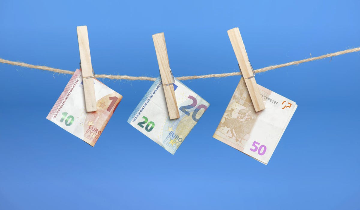 Sur un plan d'épargne retraite individuel, vous versez de l'argent à votre rythme.