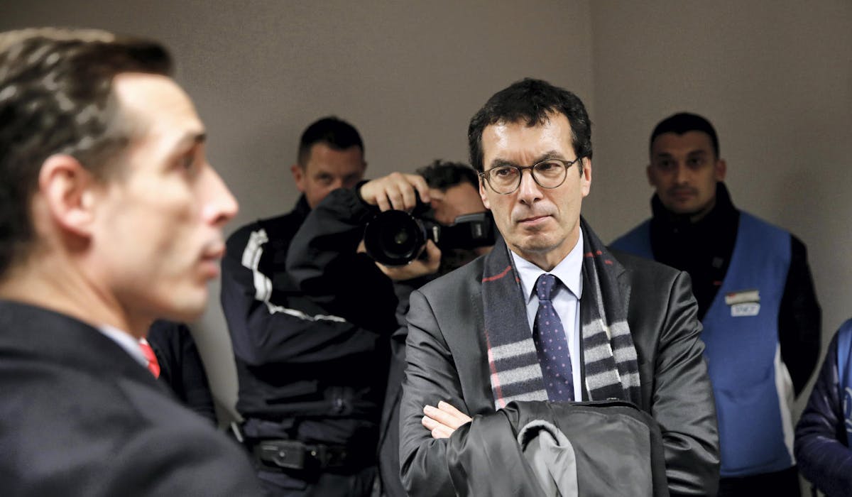 Jean-Baptiste Djebbari (à gauche) et le patron de la SNCF, Jean-Pierre Farandou, le 27 novembre.