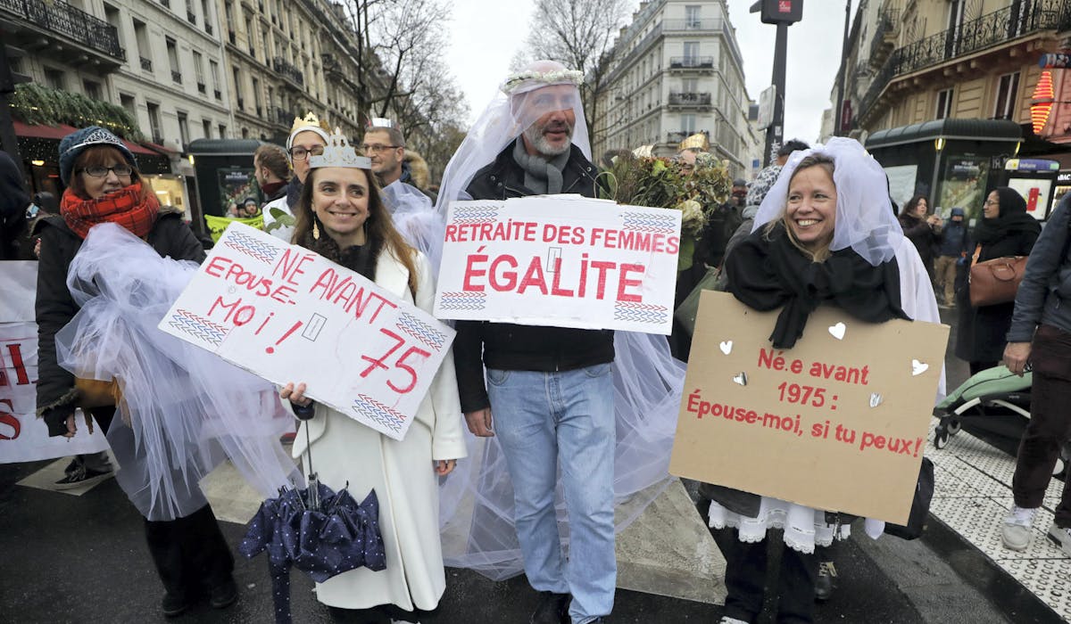 Des manifestants à Paris le 12 décembre.Eric Gaillard – Reuters