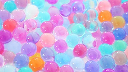 Bulles ou perles d’eau : attention au risque d’ingestion par les enfants