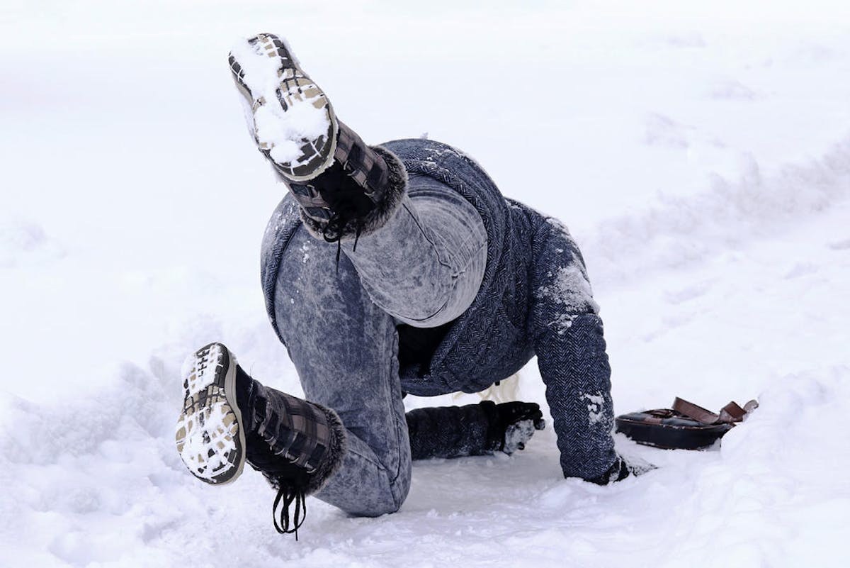 Neige : pensez à déneiger le trottoir devant chez vous !