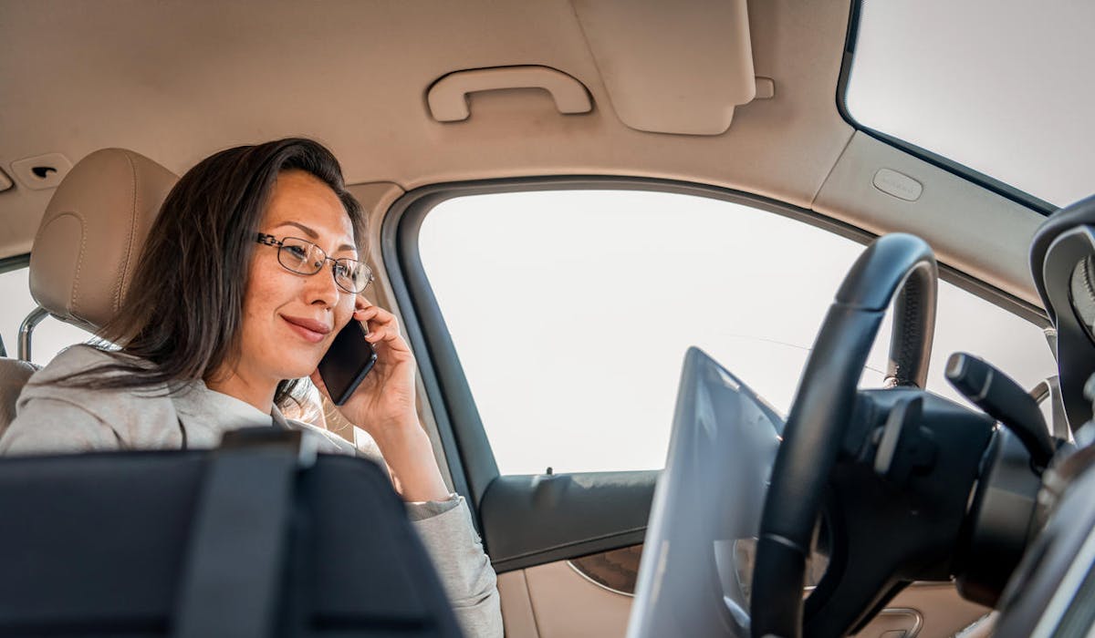Une femme au volant
