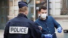 Coronavirus : 100 000 policiers et gendarmes exposés au risque de contamination