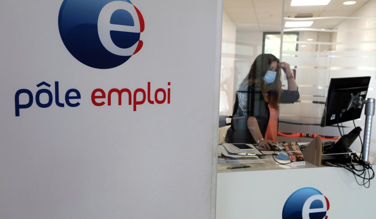 Comment Pole Emploi Accorde Des Largesses A Ses Cadres