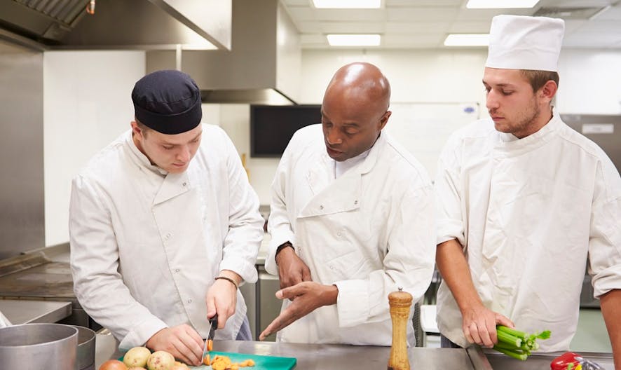 L Emploi Formation Recrutement Fin De Contrat Salaire