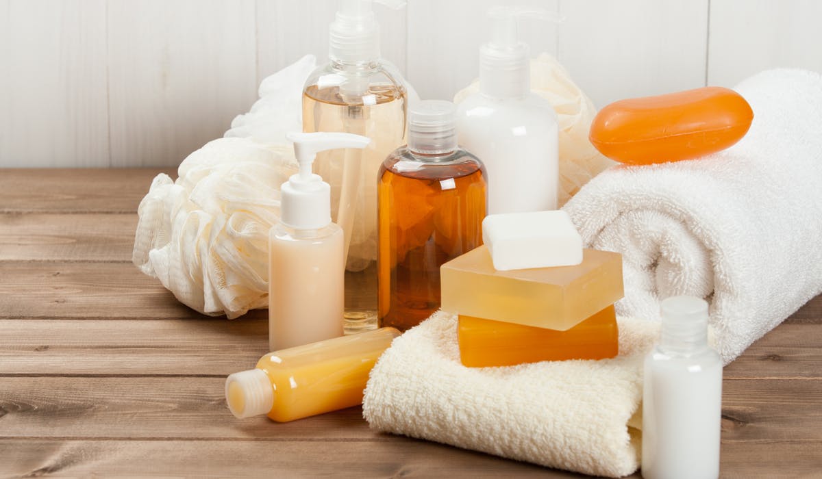 Savon à la glycérine, des crèmes au miel, des eaux florales : que du naturel