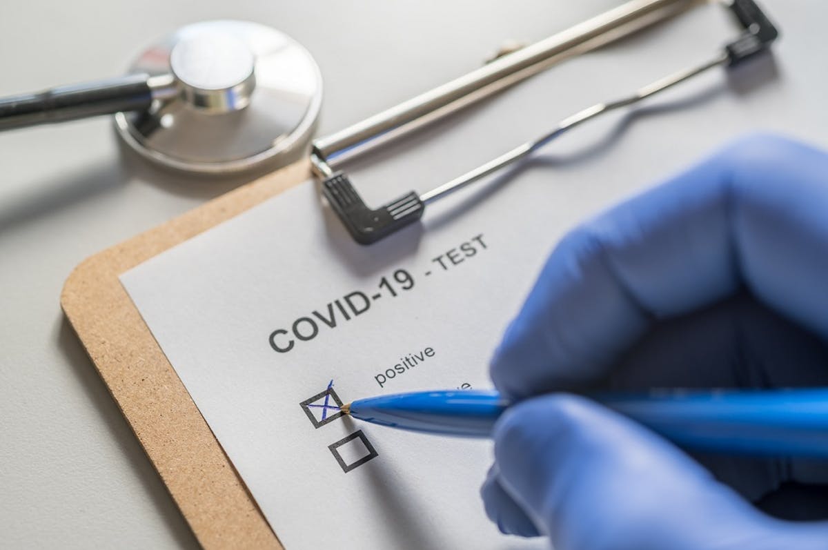 Tout ce qu'il faut savoir sur les tests rapides de dépistage de la COVID-19