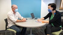 Pauvreté : un service public de l’insertion et de l’emploi bientôt déployé dans 31 territoires