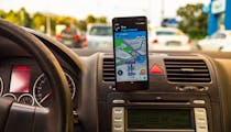 Waze, Coyote… Les applis GPS seront bientôt contraintes de masquer certains contrôles de police