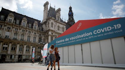 Hôtel de ville de Paris, chapiteau, vaccination