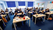 Rentrée des classes : quels protocoles sanitaires appliqués ailleurs en Europe ?