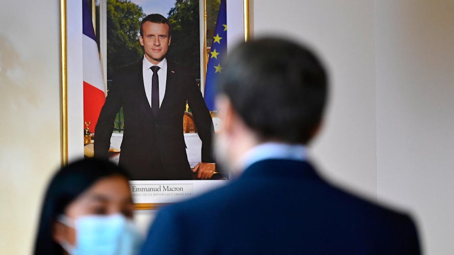 Portrait officiel d’Emmanuel Macron