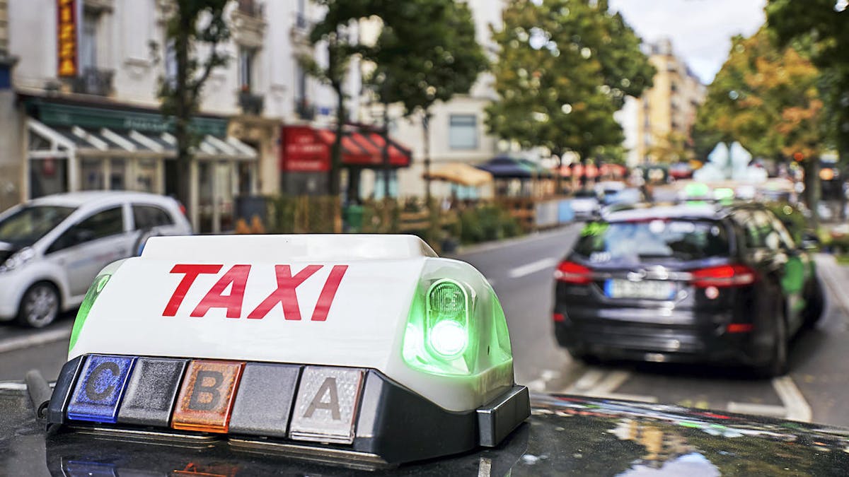Taxi, voyant vert, Paris