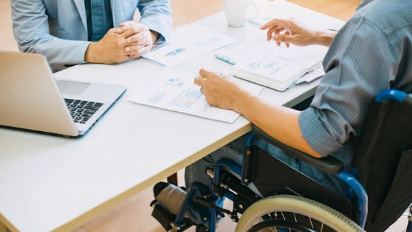 Pension d’invalidité : découvrez les nouveaux montants en vigueur en 2024