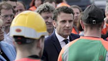 Élection présidentielle : Emmanuel Macron amende son projet pour les retraites