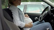 Maternités trop éloignées : un forfait d’hébergement temporaire et de transport pris en charge par l’Assurance maladie