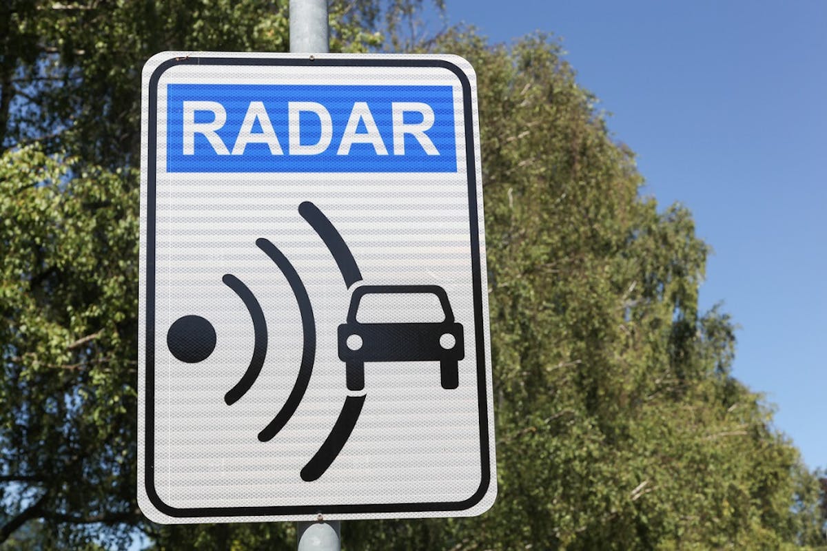 Radars : les panneaux « contrôles automatiques » ou « contrôle radars  fréquents » vont disparaître