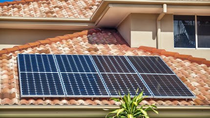Comment produire son électricité solaire à domicile ?