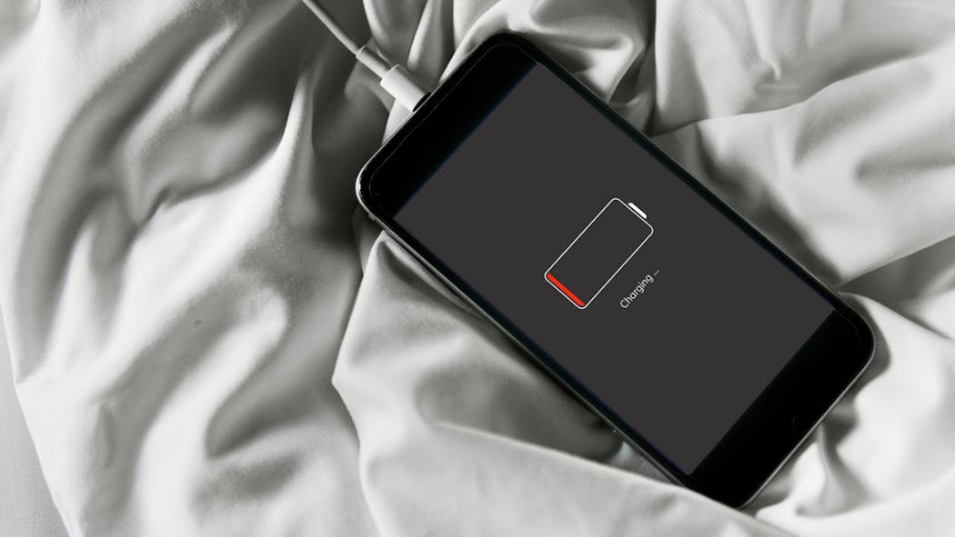 Smartphone : les astuces pour recharger la batterie et faire des économies d’énergie
