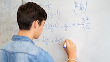 Lycée : les maths seront de nouveau obligatoires dès la première à la rentrée 2023