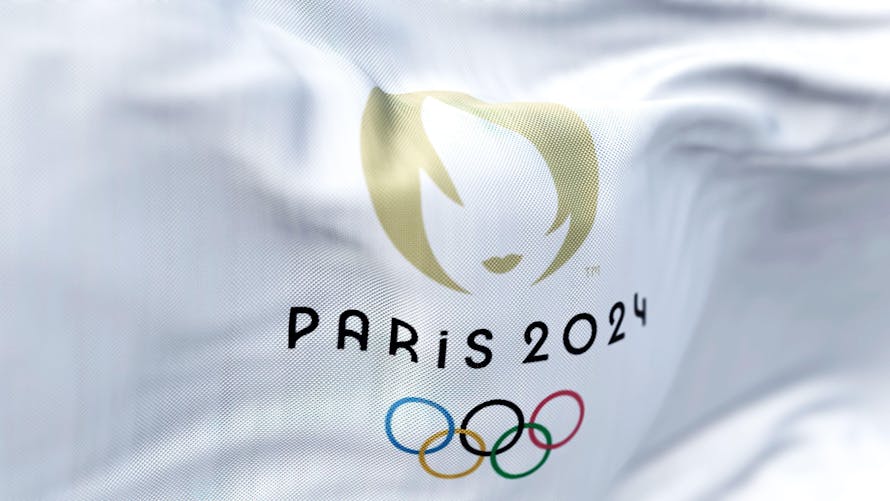 Les Jeux Olympiques et Paralympiques de 2024 cherchent des milliers de volontaires pour aider à l'organisation des épreuves sportives.
