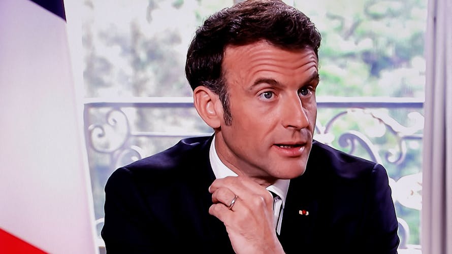 Emmanuel Macron baisse impôt interview TF1 président