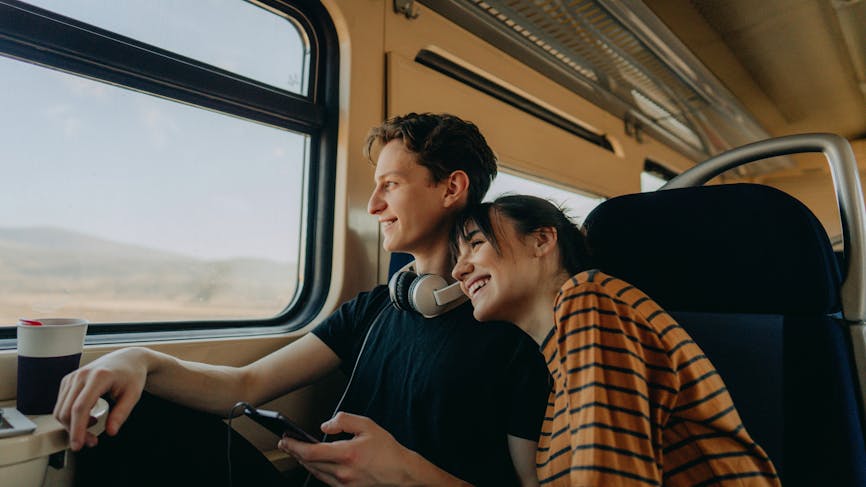 Pass train : les jeunes engagés pourront bientôt voyager gratuitement
