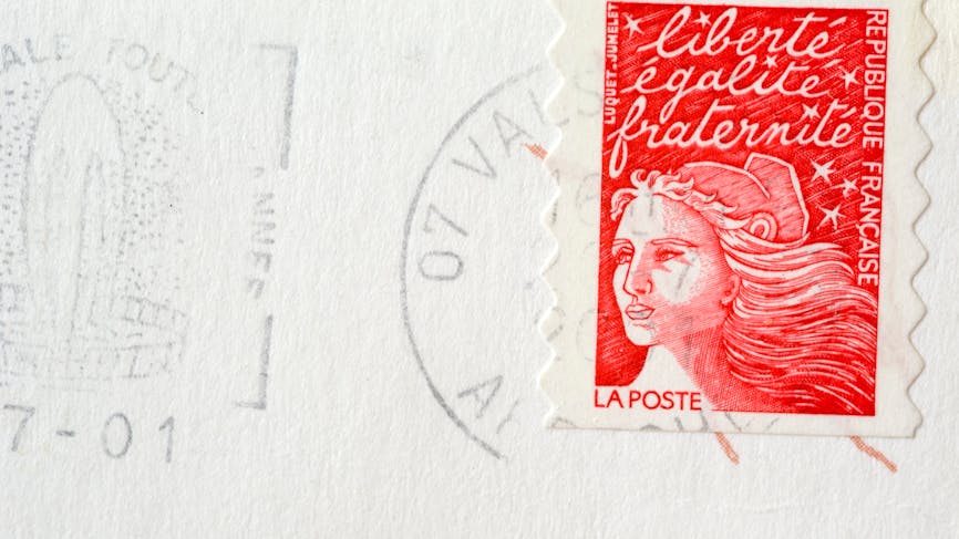 la poste courrier timbres lettres colis tarifs prix conso pouvoir d'achat 2024