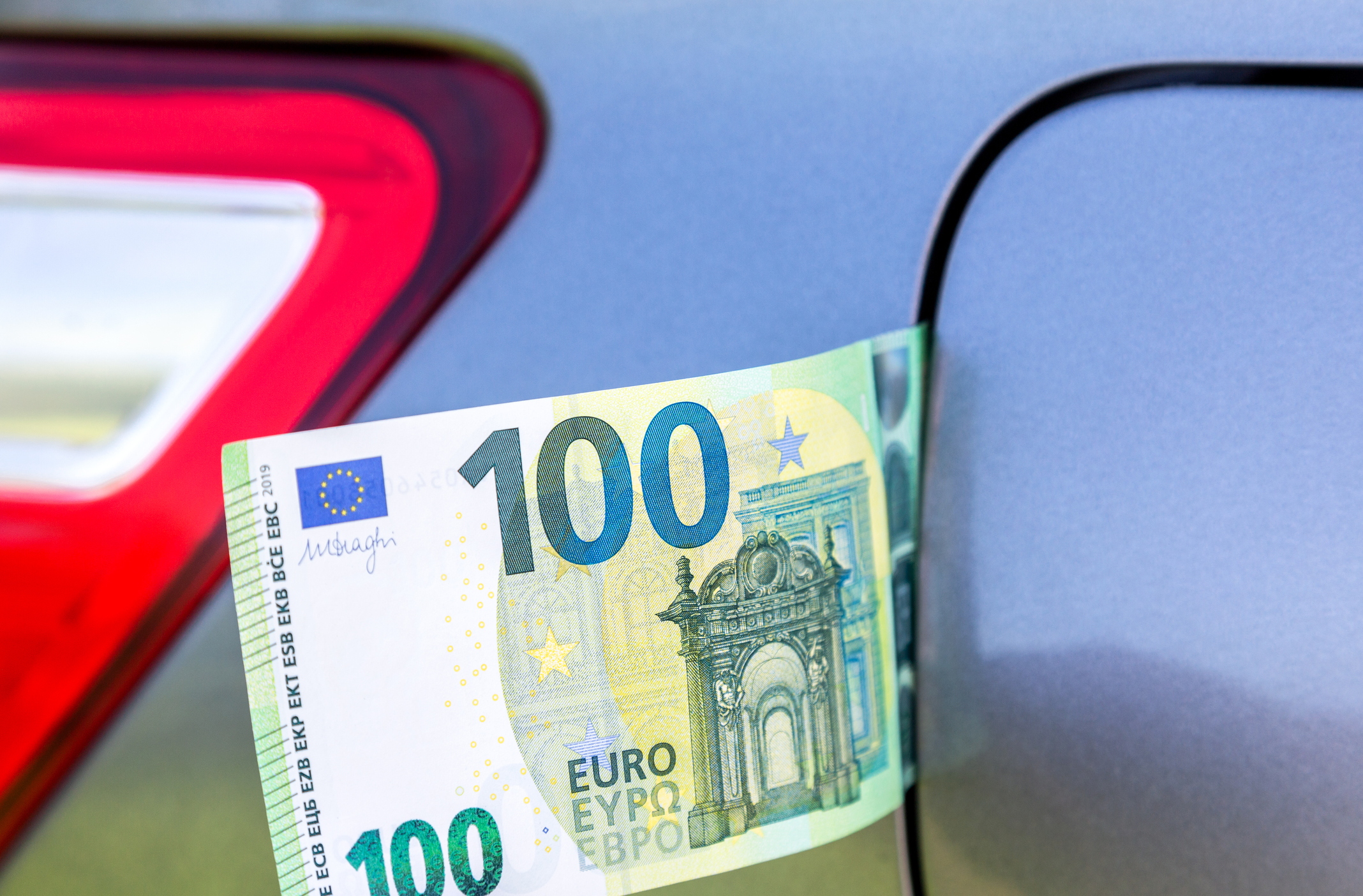 Carburant : Aurez-vous Droit à La Nouvelle Aide De 100 € Par Voiture En ...