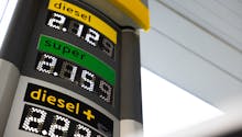 Chèque carburant de 100 € : le versement de l’aide dépendra des prix à la pompe
