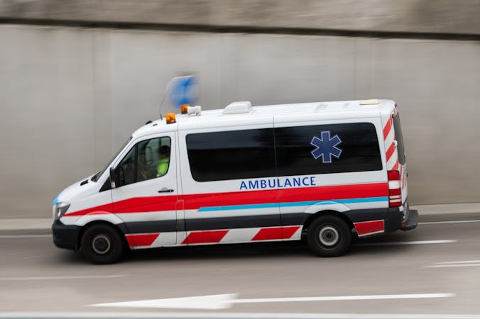 Devrez-vous bientôt partager une ambulance avec d'autres patients pour faire des économies ?