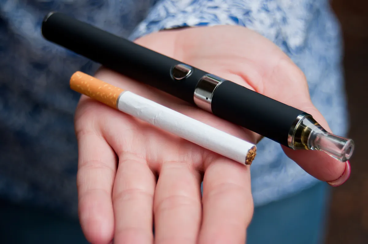 Tabac, e-cigarette : pas de hausse du prix des cigarettes mais une possible taxe sur la vape en 2025 | Merci pour l'info Tabac, e-cigarette : pas de hausse du prix des cigarettes mais une possible taxe sur la vape en 2025 | Merci pour l'info