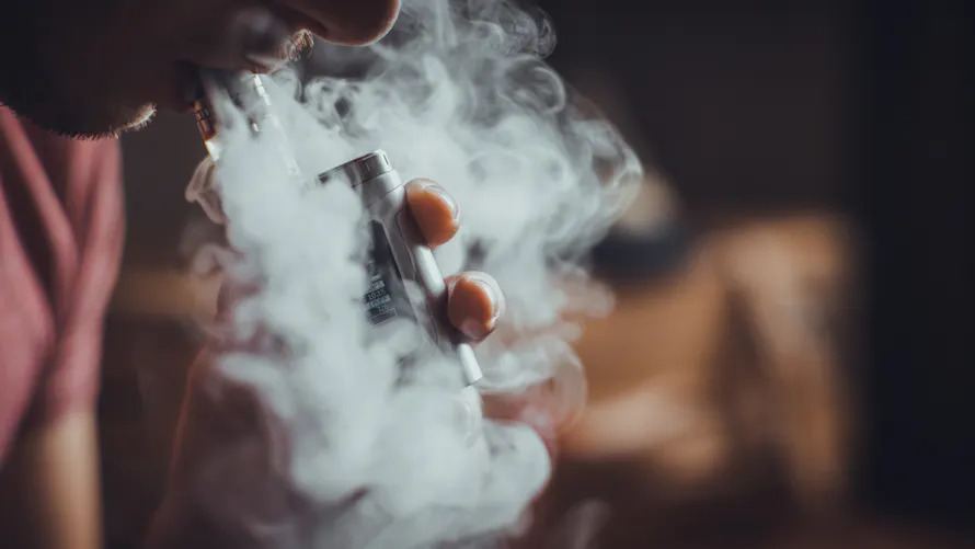 Pourquoi les utilisateurs de cigarettes lectroniques sont vent debout contre cette mesure du budget 2026 | Merci pour l'info Pourquoi les utilisateurs de cigarettes lectroniques sont vent debout contre cette mesure du budget 2026 | Merci pour l'info