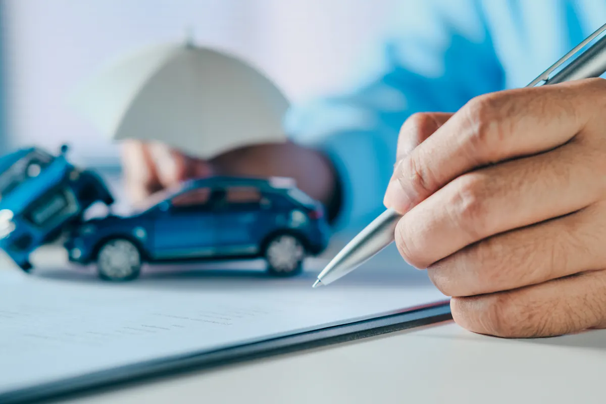 Assurance auto sans engagement : ce qu'il faut vraiment vérifier avant de souscrire