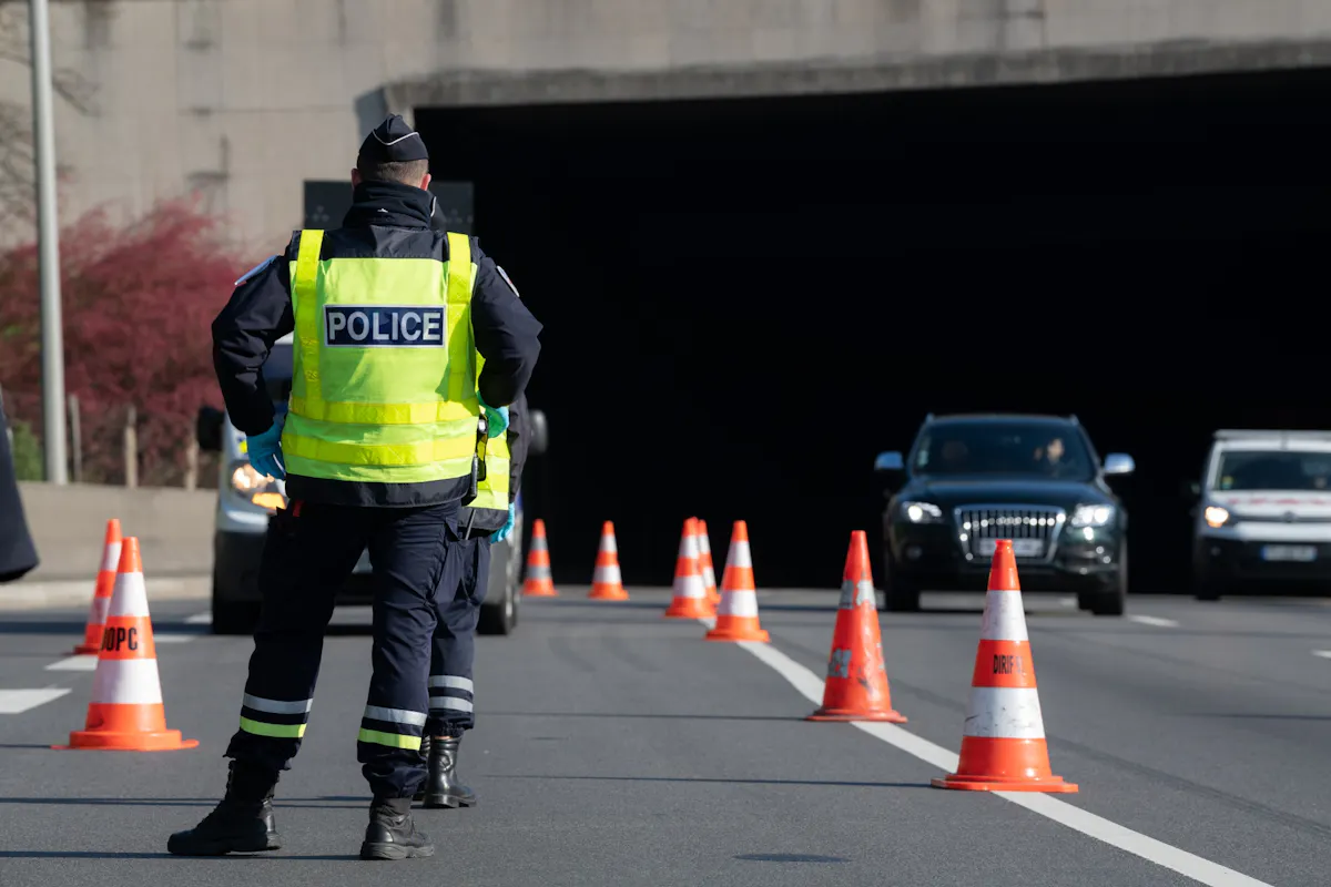 Rouler sans assurance auto : amende, sanctions et risques financiers