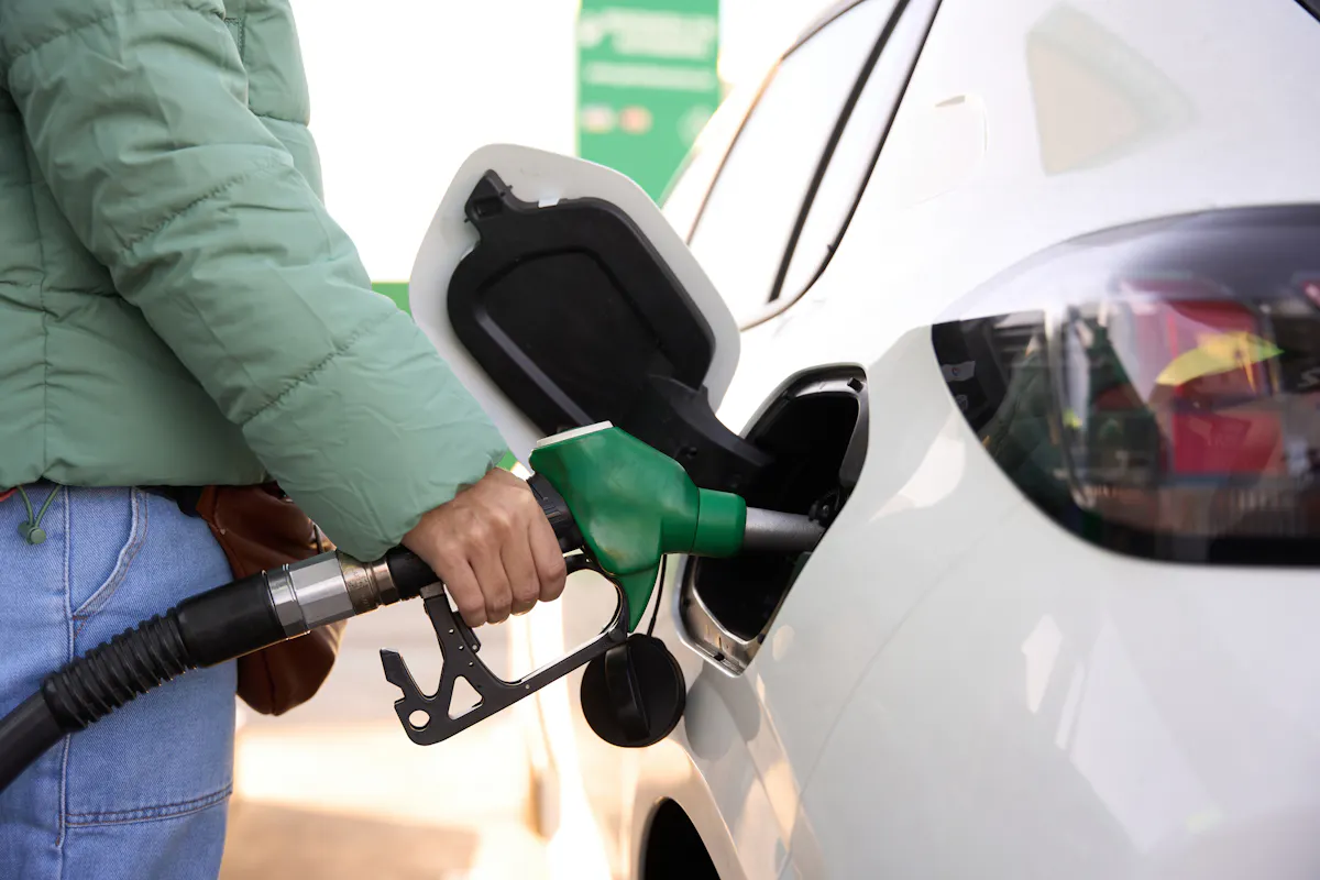 Indemnité carburant de 100 € : découvrez à partir de quelle date vous pourrez réclamer la nouvelle aide de l’État