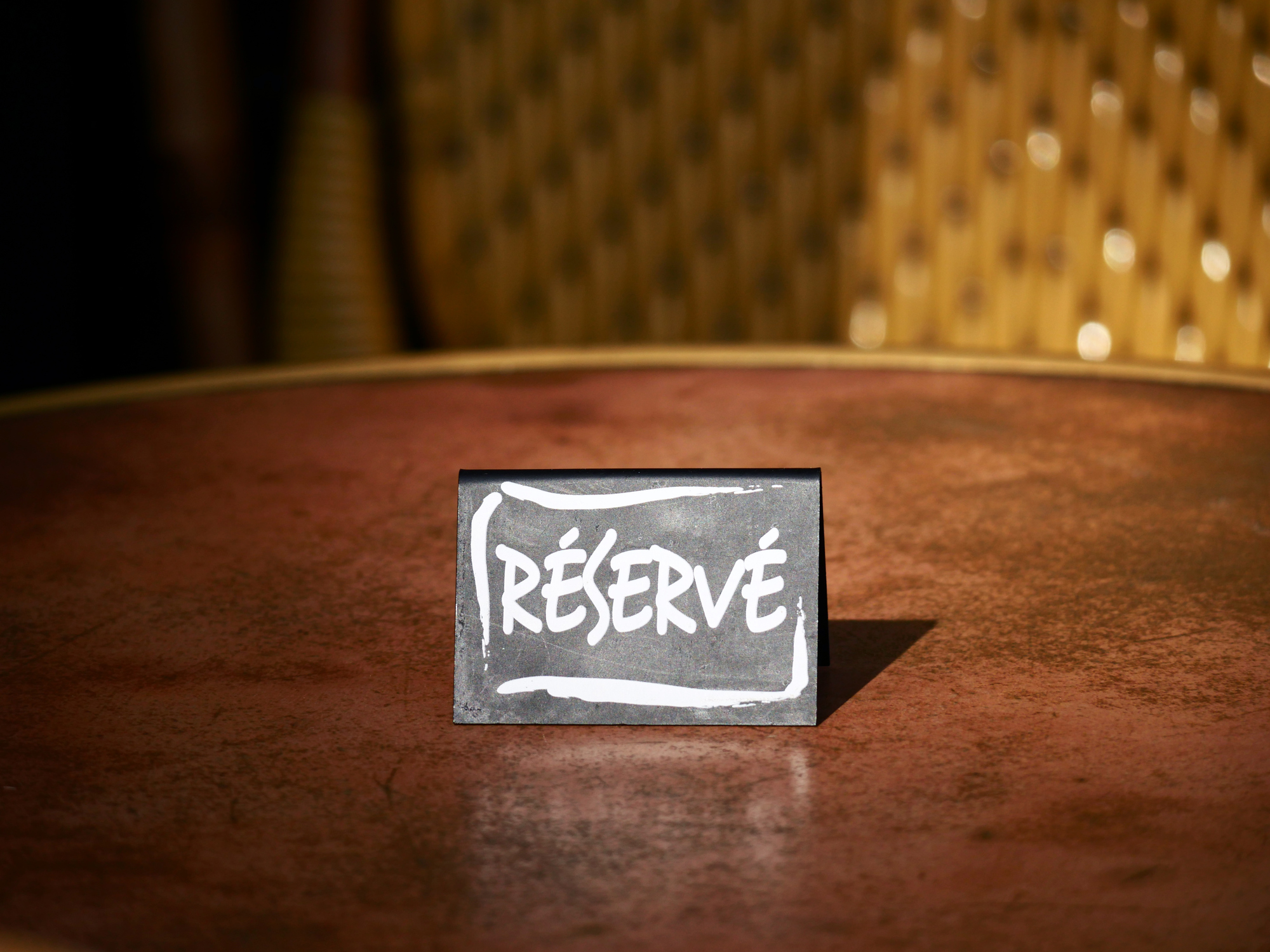 Un restaurant est-il en droit de vous prélever de l’argent si vous n ...