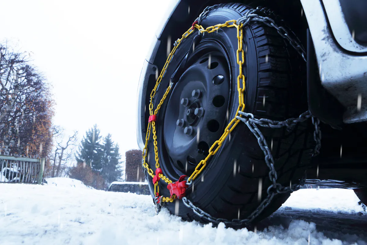 Pneus hiver, chaînes… N’oubliez pas d’équiper votre voiture si vous vivez dans l’un de ces territoires !