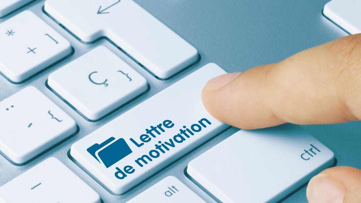 Recherche d’emploi en été : montrez votre intérêt aux entreprises contactées